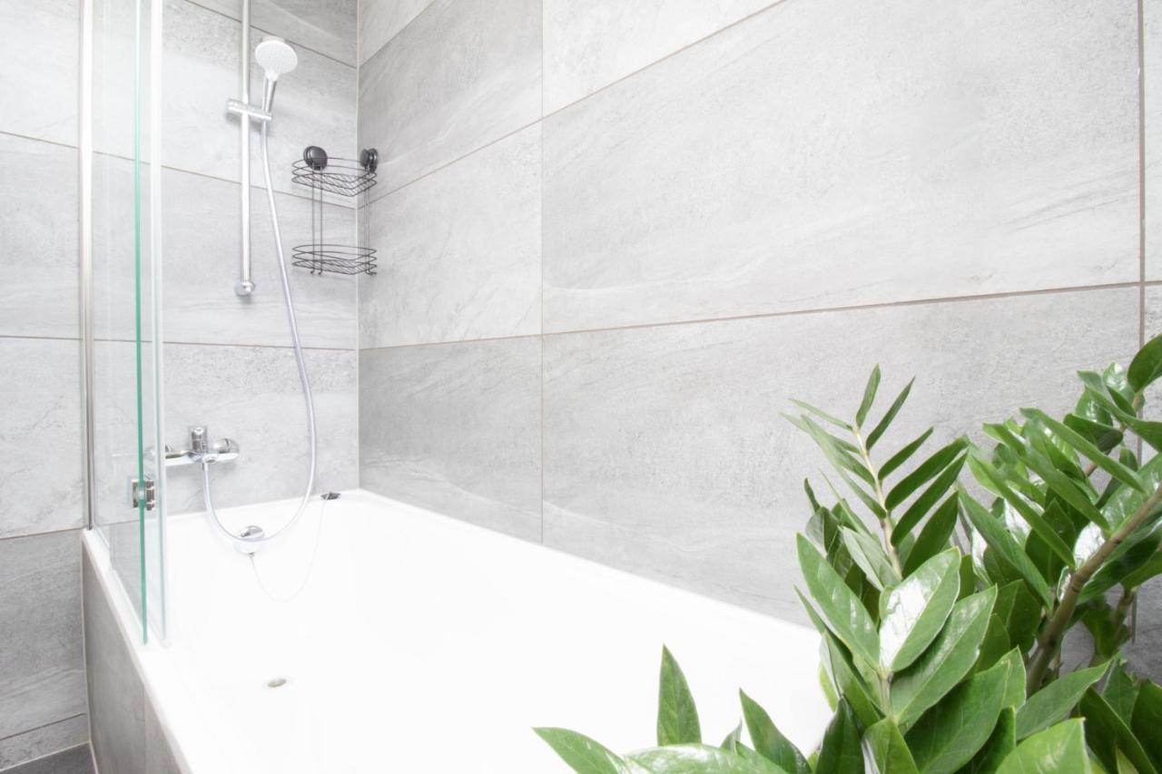 Loewe Apartment Blau Neuhausen Am Rheinfall Luaran gambar
